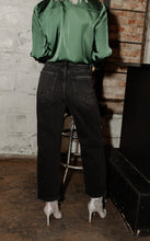 Load image into Gallery viewer, The Kate Barrel Jeans