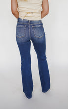 Load image into Gallery viewer, The Tia Bootcut Jean