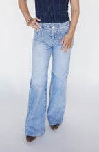 Load image into Gallery viewer, The Angie Jeans