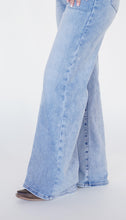 Load image into Gallery viewer, The Angie Jeans