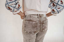 Load image into Gallery viewer, Mocha Cropped Corduroy Pants