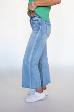 Load image into Gallery viewer, The Tonya Jeans