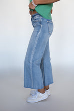 Load image into Gallery viewer, The Tonya Jeans