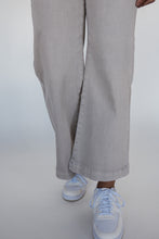 Load image into Gallery viewer, The Maeve Jeans