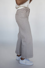 Load image into Gallery viewer, The Maeve Jeans