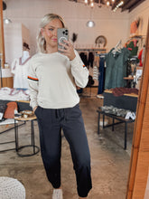 Load image into Gallery viewer, The Court Joggers in Black