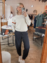 Load image into Gallery viewer, The Court Joggers in Black