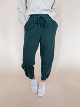 Load image into Gallery viewer, The Court Joggers in Evergreen