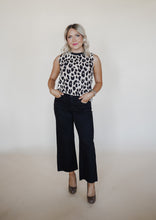 Load image into Gallery viewer, Leopard Sleeveless Blouse
