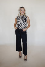 Load image into Gallery viewer, Leopard Sleeveless Blouse
