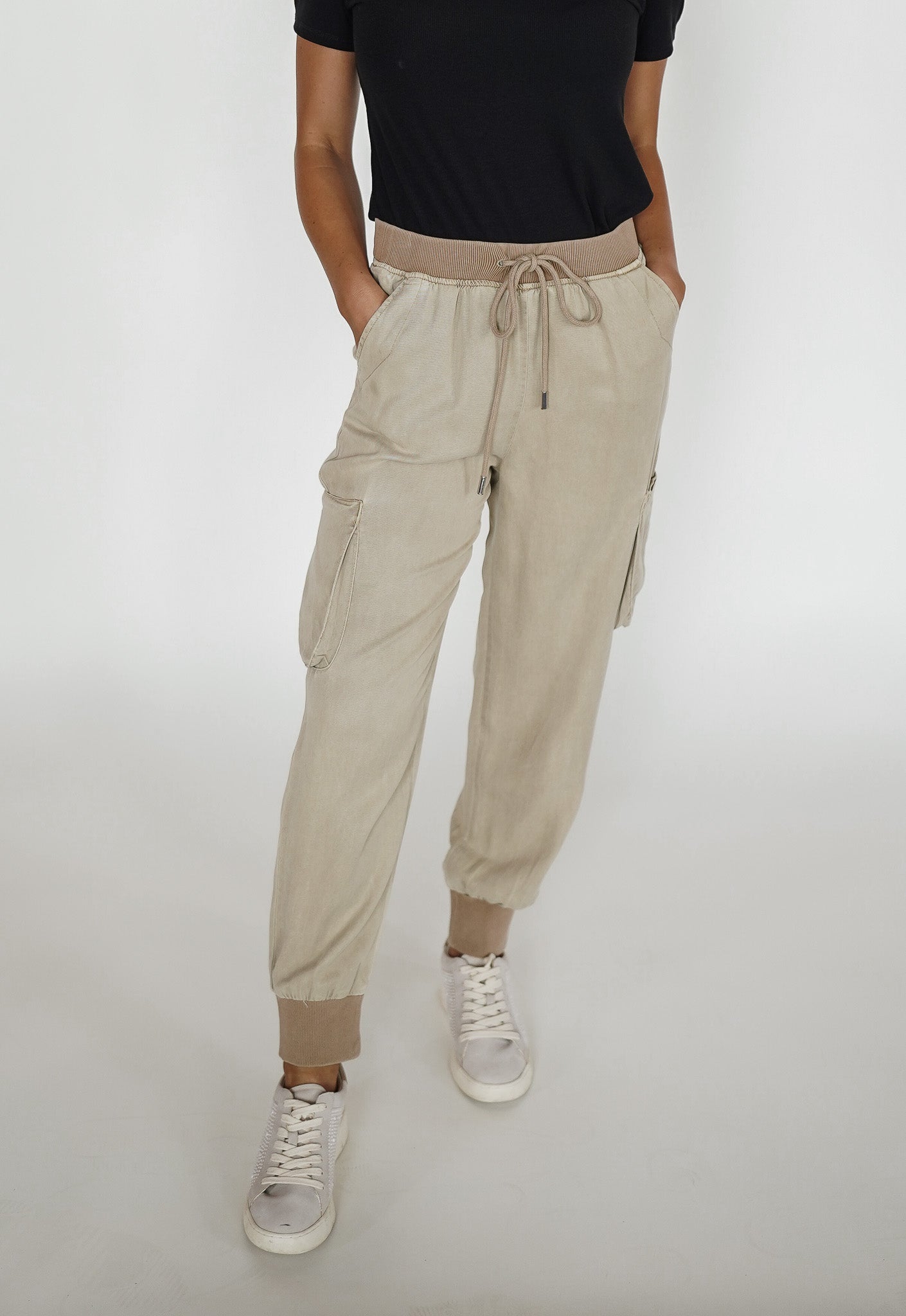 Cargo Joggers in Khaki