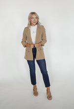 Load image into Gallery viewer, Downtown Blazer in Tan
