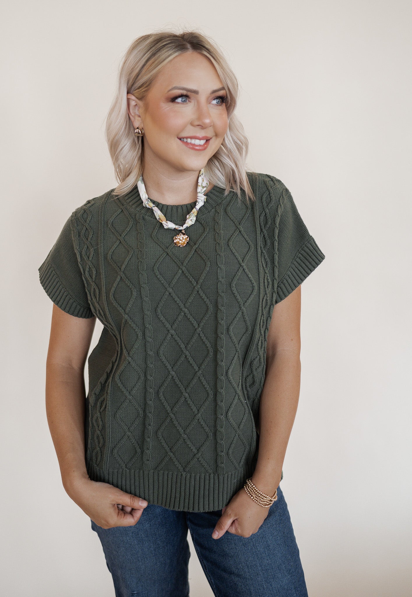 Cable Knit Sleeveless Sweater