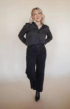 Load image into Gallery viewer, Black Rhinestone Jeans
