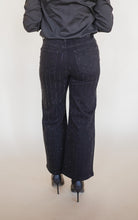 Load image into Gallery viewer, Black Rhinestone Jeans

