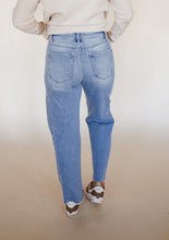 Load image into Gallery viewer, The Chelsea Barrel Jeans
