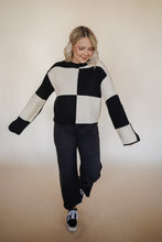 Load image into Gallery viewer, Checkered Sweater
