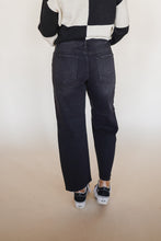 Load image into Gallery viewer, The Harlee Barrel Jeans
