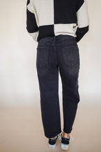 Load image into Gallery viewer, The Harlee Barrel Jeans
