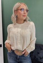 Load image into Gallery viewer, Sweet &amp; Simple Blouse
