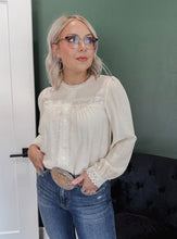 Load image into Gallery viewer, Sweet &amp; Simple Blouse
