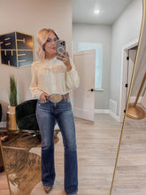 Load image into Gallery viewer, Sweet &amp; Simple Blouse
