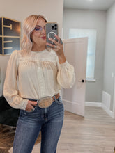 Load image into Gallery viewer, Sweet &amp; Simple Blouse
