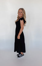 Load image into Gallery viewer, Ocean Breeze Midi Dress in Black
